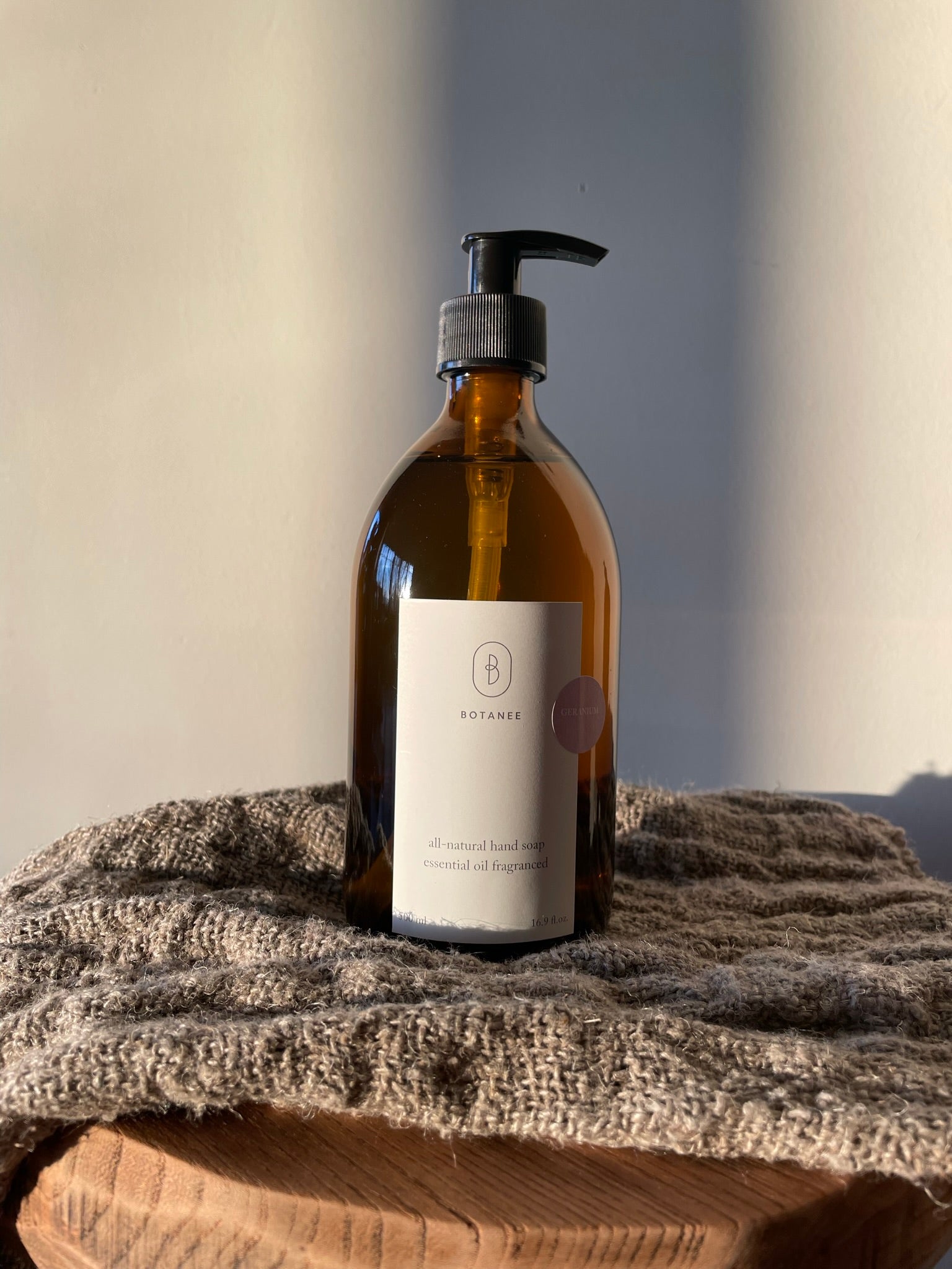 500ml | all-natural hand soap | geranium