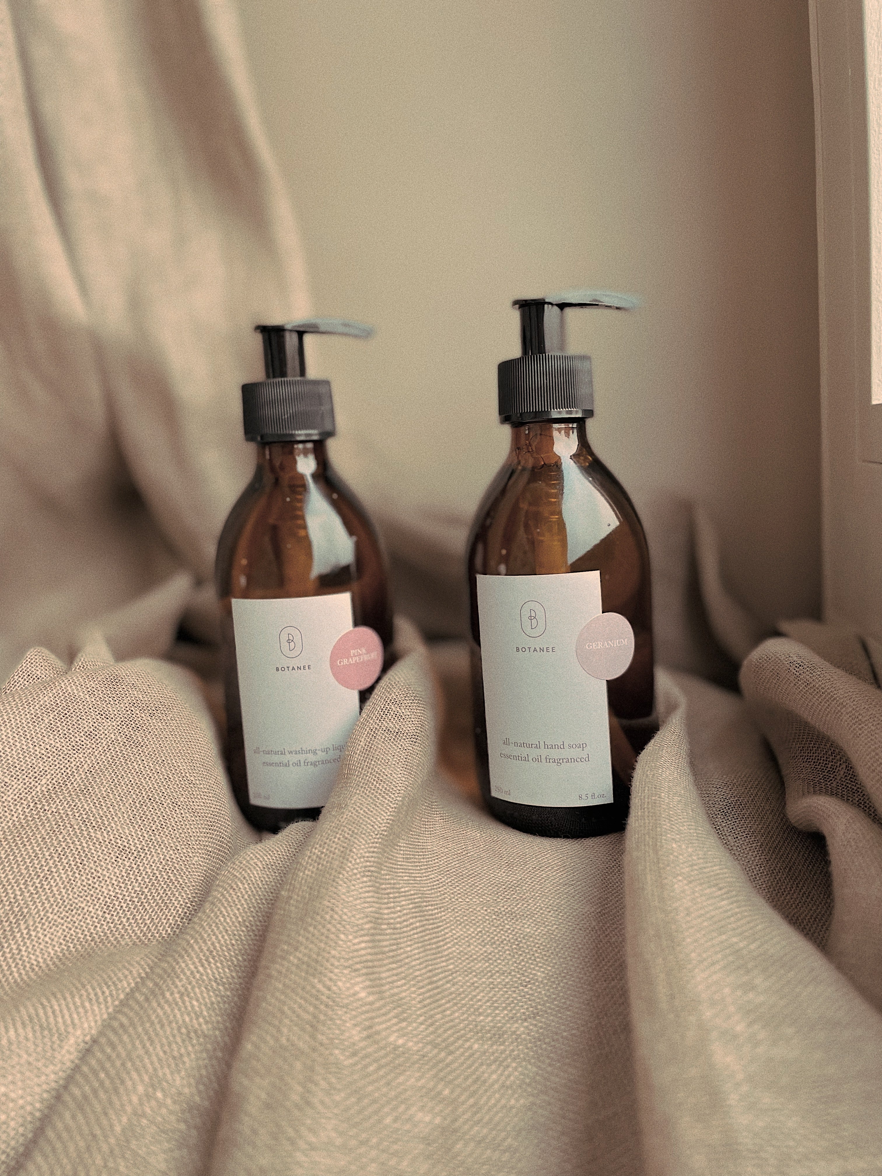 ELEGANCE | 2x 250 ml all-natural hand soap & washing-up liquid